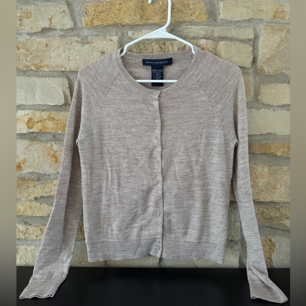 French Connection women’s tan cardigan with snaps. Super soft! Size Lg